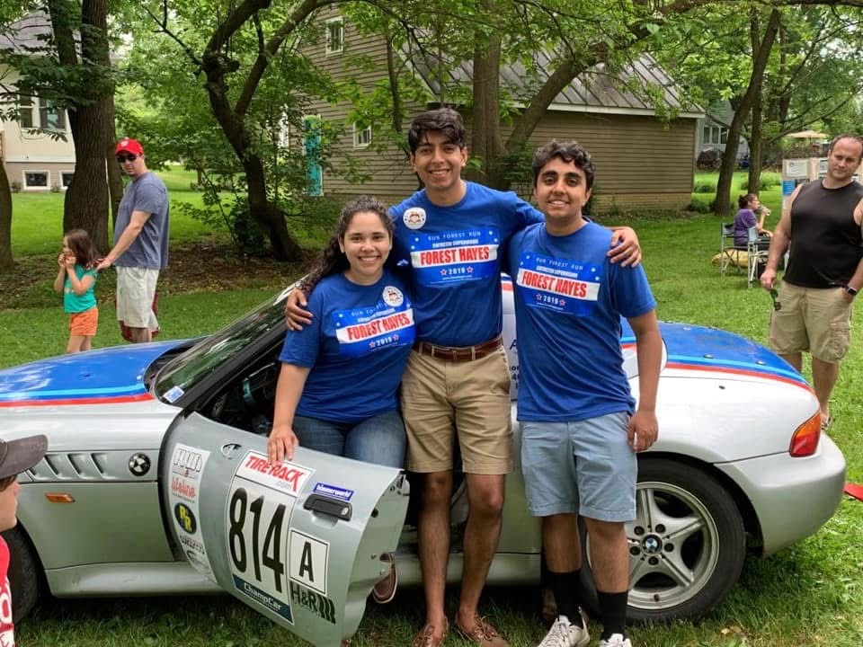 Young volunteers in Run Forest Run t-shirts